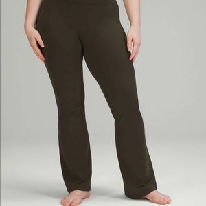 lululemon Like New Groove Flare SHR